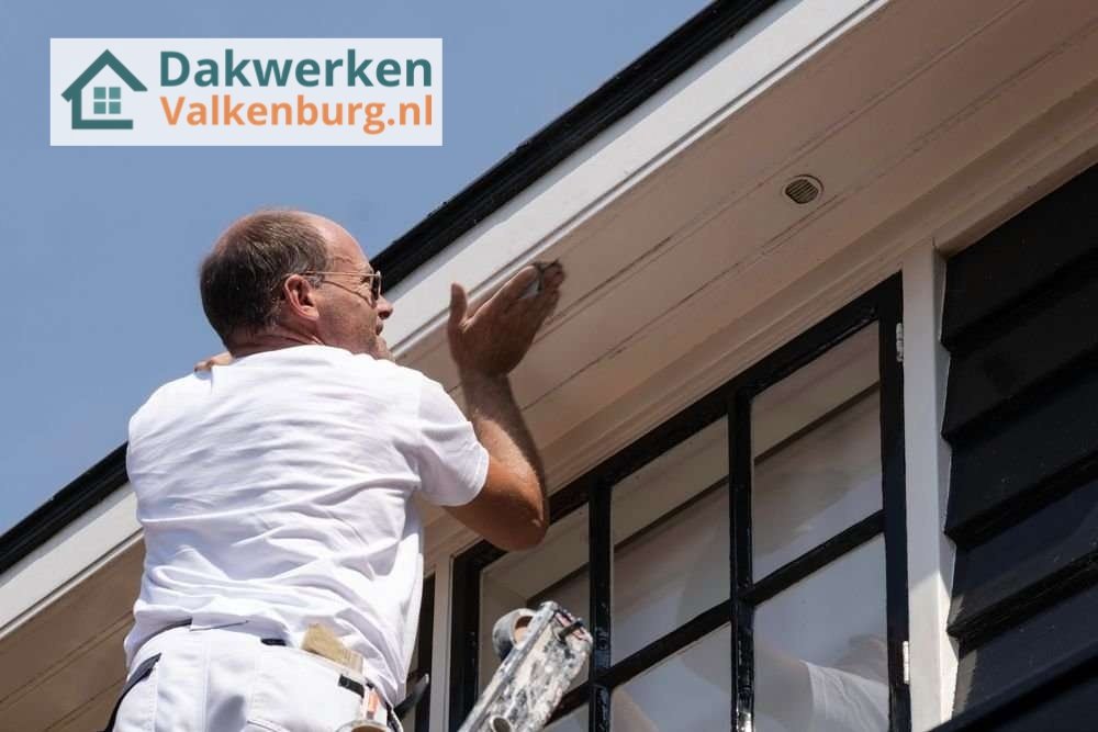 Dakgoot afwerken door onze dakdekker Dakgoot afwerken door onze dakdekker in Valkenburg